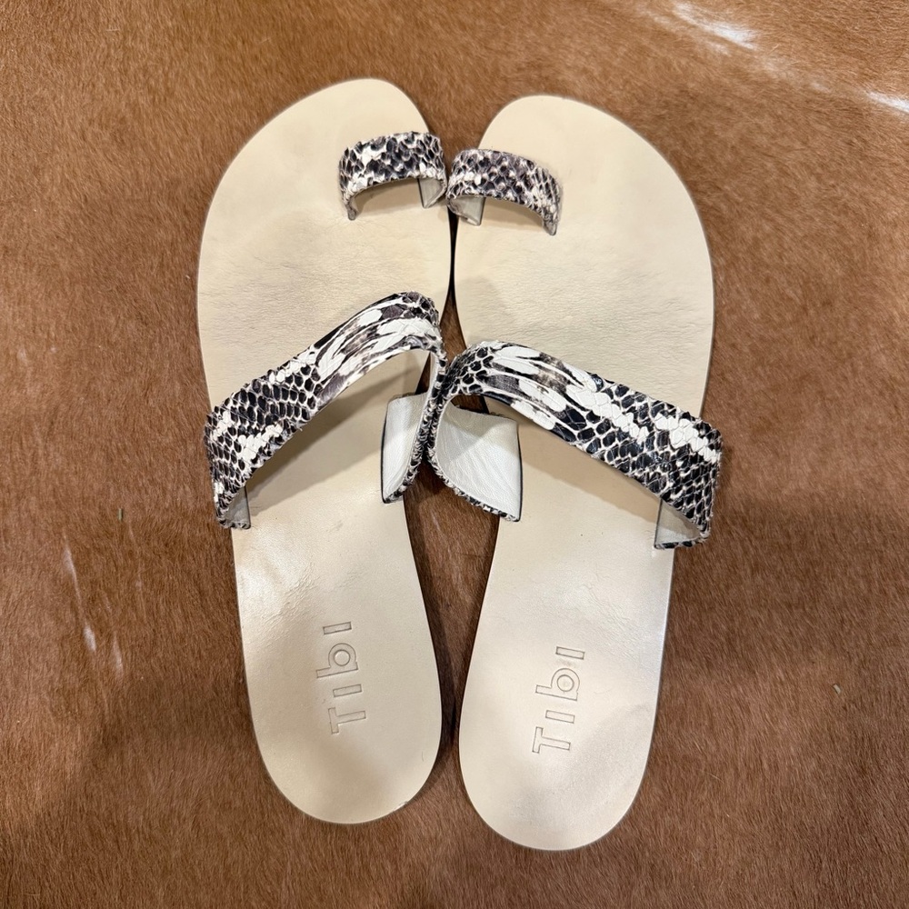 Tibi sandal